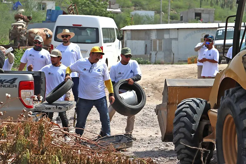 Secretaria de Salud realiza jornadas de descacharrización contra el dengue en La Paz.