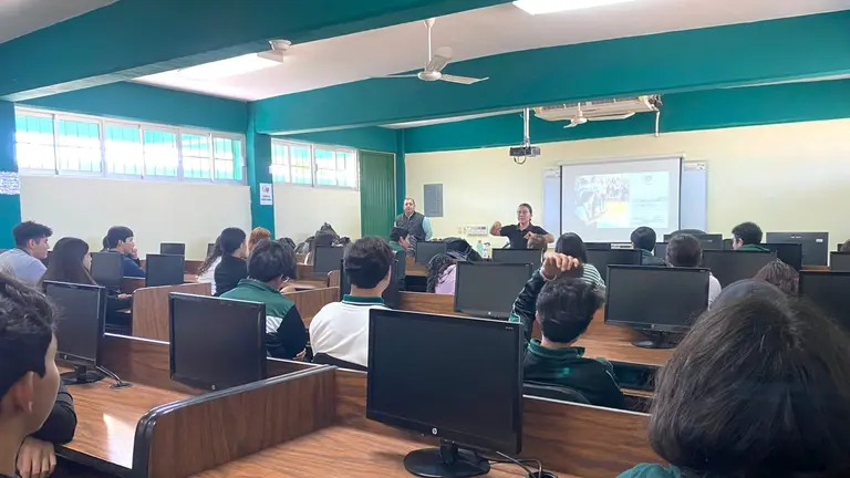 Impulsa Policía Estatal Cibernética la cultura digital segura