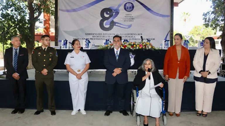 Normal Urbana celebra 82 años de formación docente