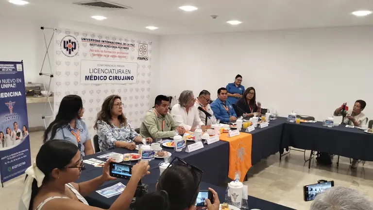 UNIPAZ lanza convocatoria para futuros médicos