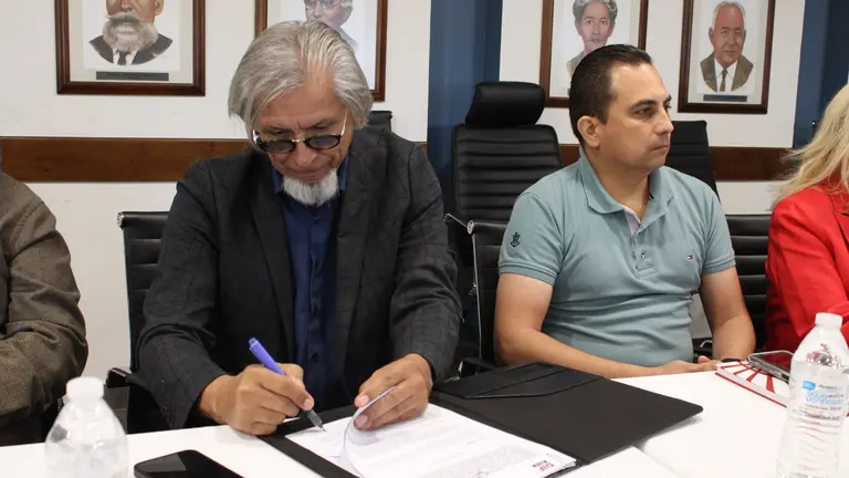UNIPAZ y SEDIF BCS firman convenio de colaboración