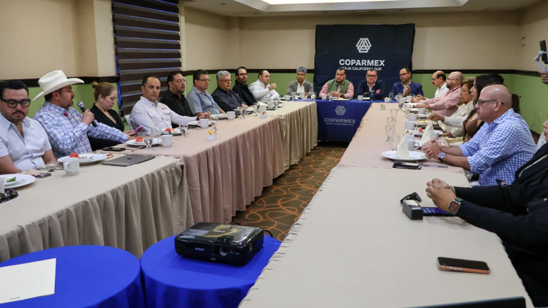 Saúl González dialoga con COPARMEX sobre seguridad y desarrollo