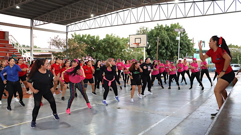 Secretaría de Salud organiza Zumbatón contra la obesidad