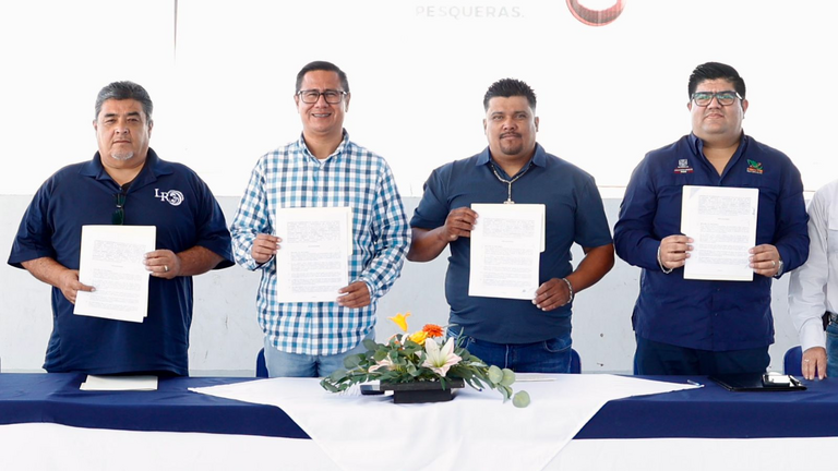 CECyTE firma convenios con cooperativas pesqueras en Bahía Asunción