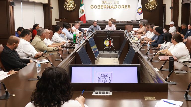 Gobierno de BCS y sindicatos revisan convenio de salud