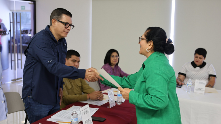 SEDIF asigna nuevas familias en sesión del CESADYFA