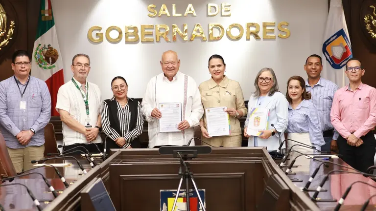 Castro Cosío recibe demandas del sindicato de Salud