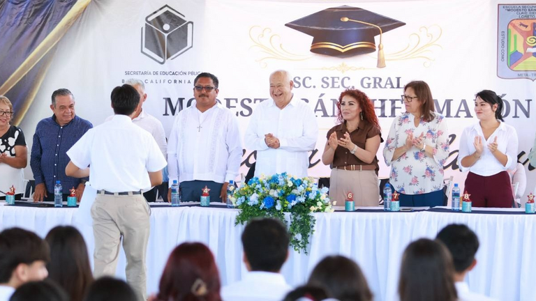 Egresan 180 alumnos de la “Modesto Sánchez Mayón”
