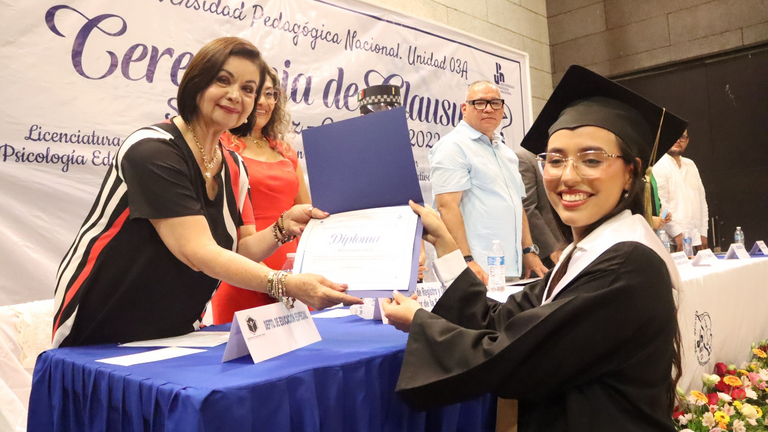 BCS supera media nacional educativa