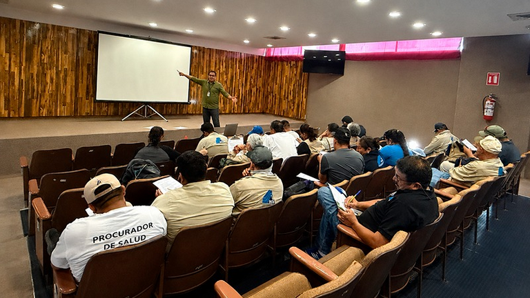 Salud capacita a brigadistas en autocuidado