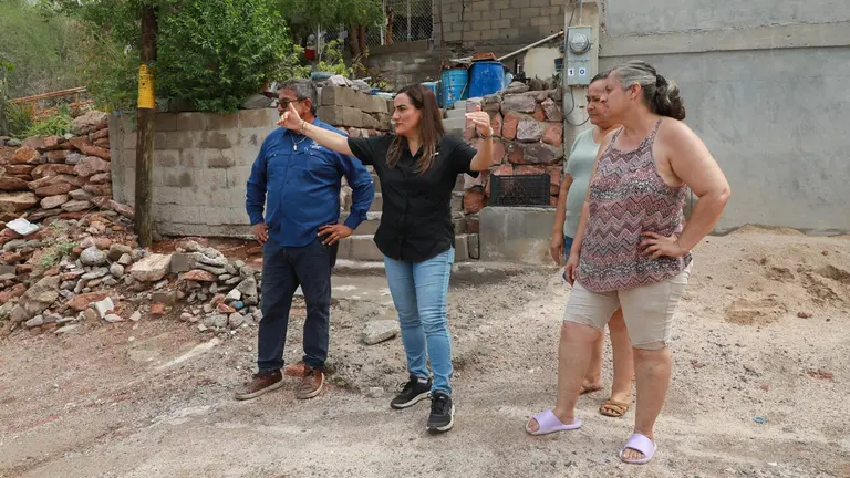 Ayuntamiento atiende daños por las lluvias