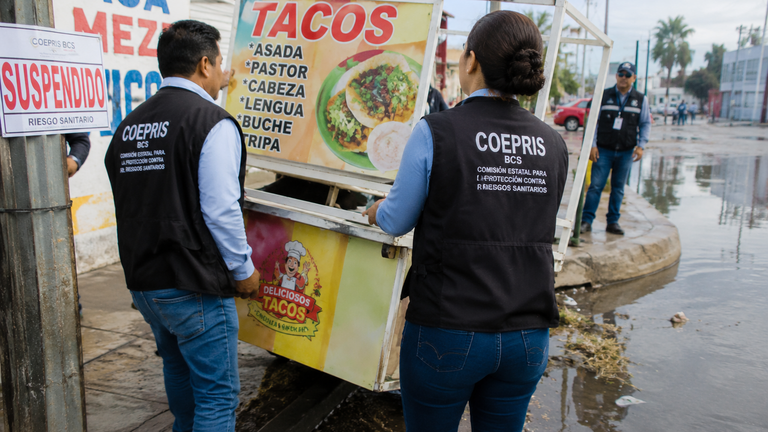 Retira COEPRIS más de 35 puestos de alimentos