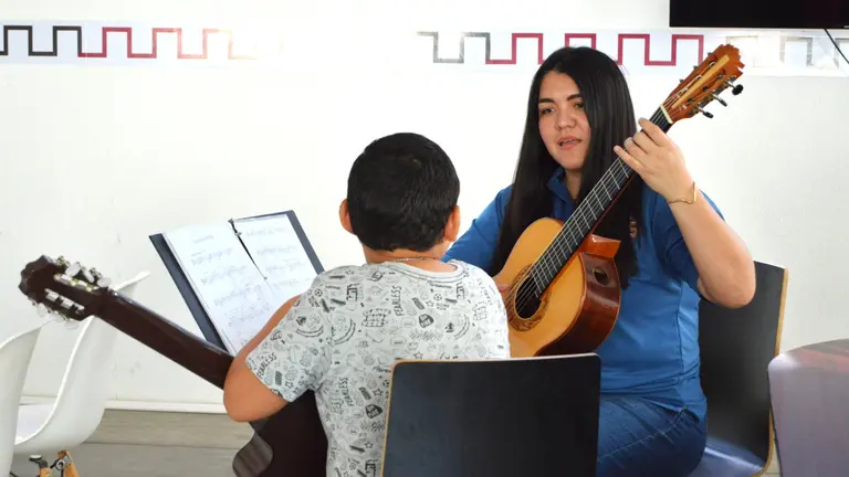 Primera Orquesta de Guitarras de BCS