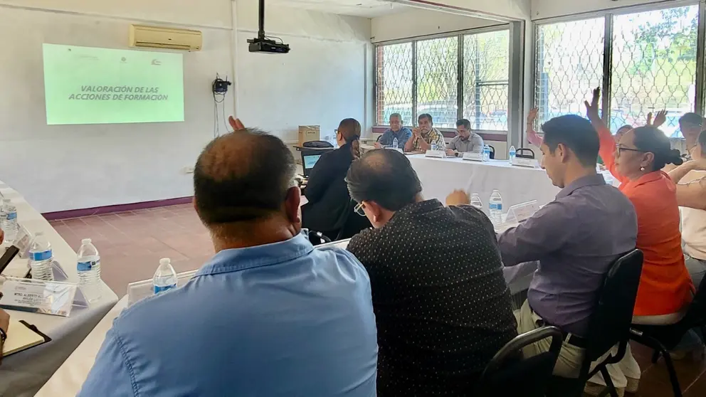Se llevó a cabo la reunión con para validar la oferta de formación que estará disponible en el ciclo 2025-2026.
