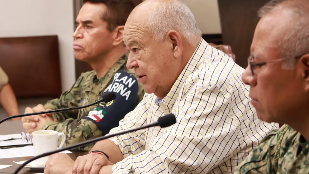 El Consejo Estatal de Protección Civil determinó suspensión de clases y labores.