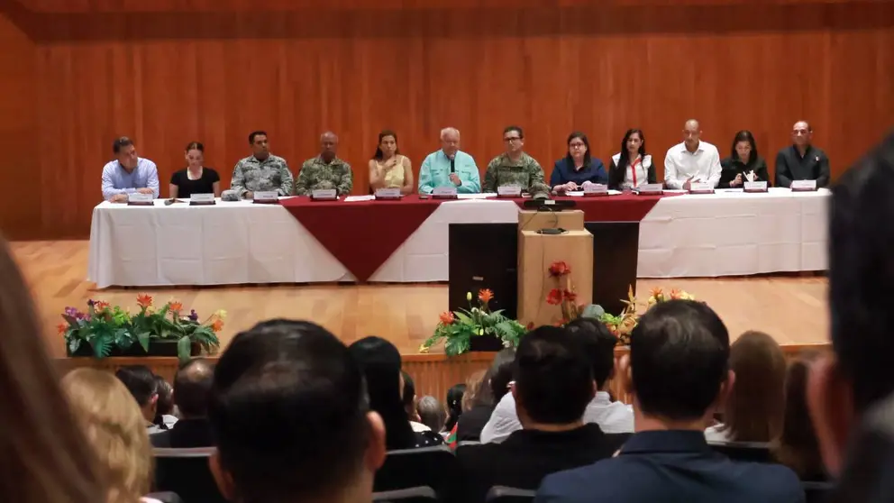 Gobernador subrayó la importancia de la unidad y la colaboración entre sociedad y gobierno