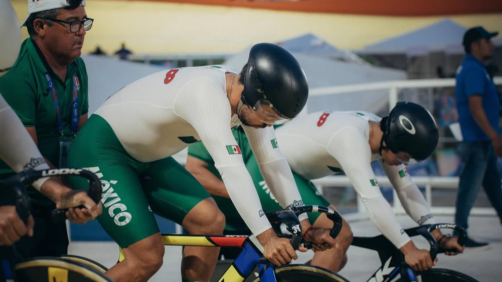 Yuli Verdugo Osuna y Ricardo Peña Salas se preparan para el Mundial de Ciclismo en Chile.