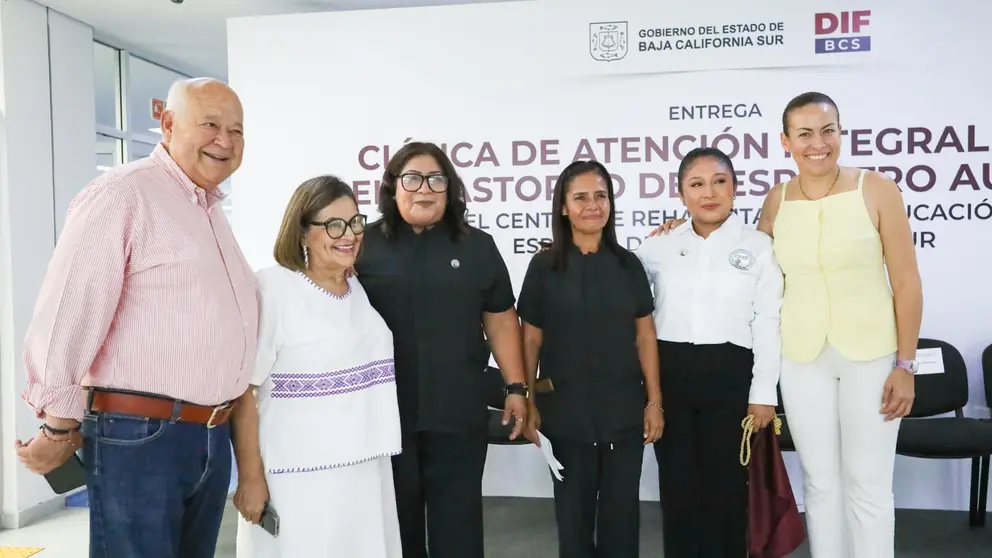 Milena Quiroga anuncia transporte público gratuito para infancias con autismo.